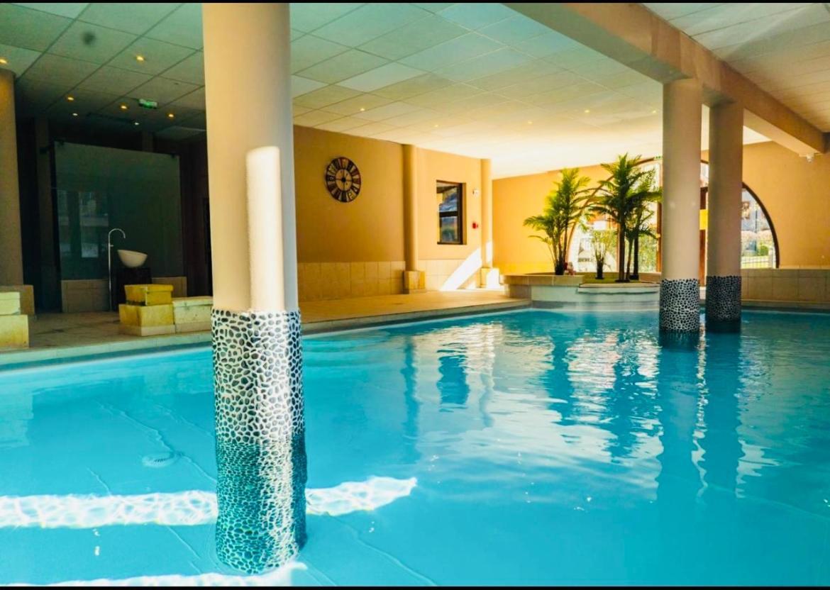 Appartements Avec Piscine Interieure Sauna Parking Etage 1 Au Centre Du Village Dans Residence Cami Real Saint-Lary-Soulan Luaran gambar